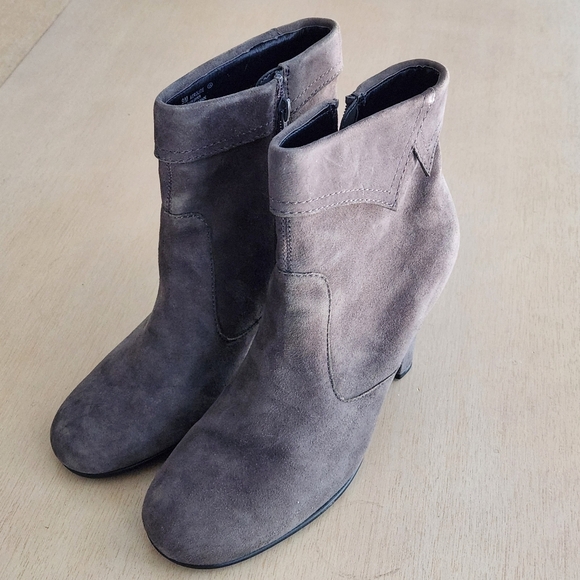 Aerosoles Aerolite Suede Boots - Picture 3 of 16